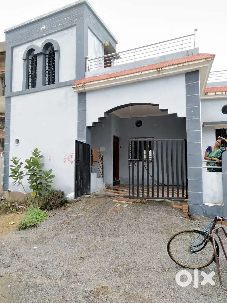 2bhk house with car facility