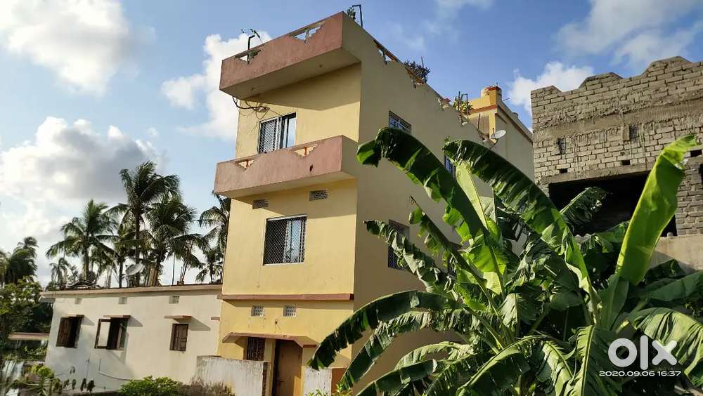 Luxury Stay for Businessmen – Work, Relax & Live Comfortably”