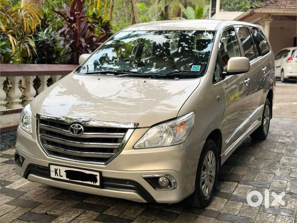 Toyota Innova 2.5 GX 7 Seater BS IV, 2016, Diesel