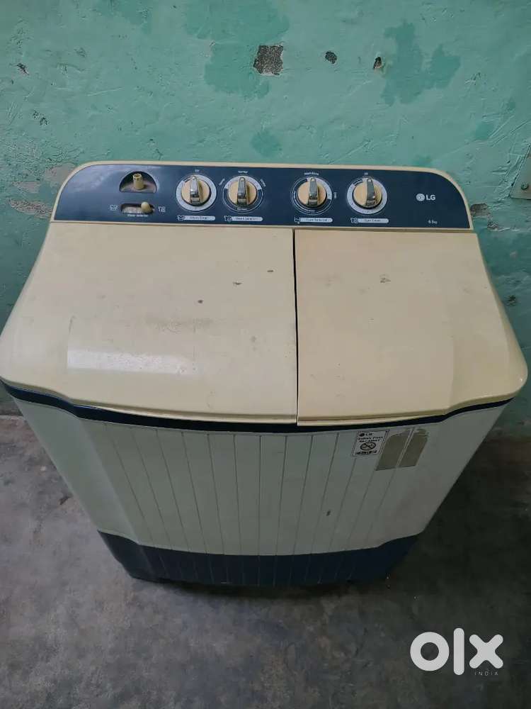 Semi automatic washing machine LG