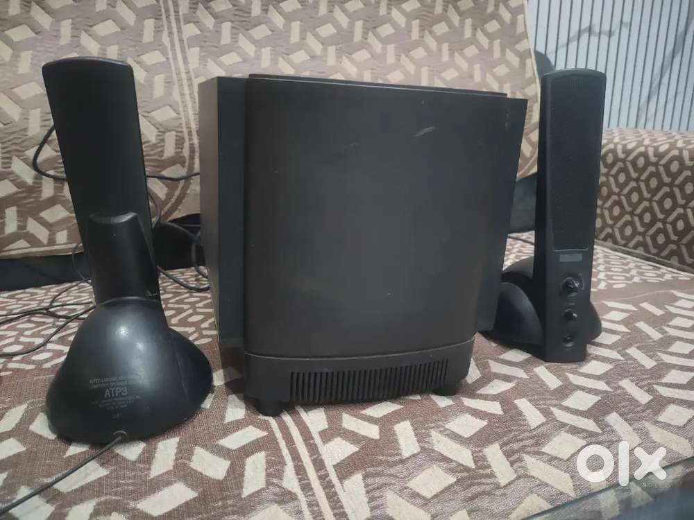 Alteck lansing 2.1 home theater multimedia speaker aux and Bluetooth