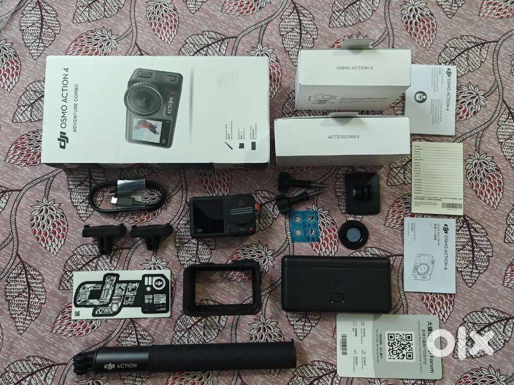 DJI ACTION 4 WITH ADVENTURE COMBO