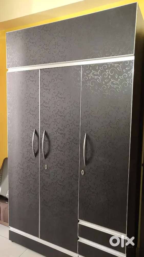 3 Door Modular Wooden Almirah