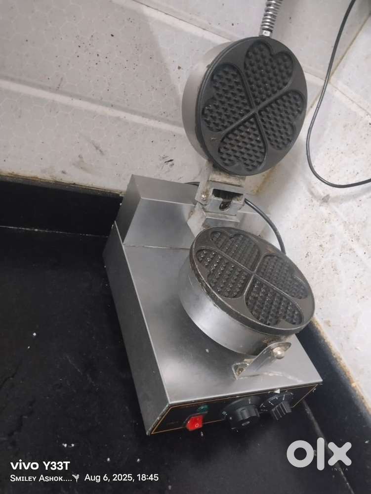 Waffle machine - heart waffle maker - heart shape