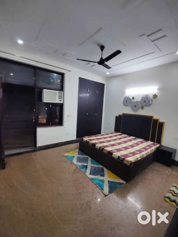 Kothi for rent in guru amardas avenue