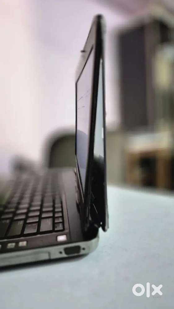 Dell laptop latitude सस्ते दामों में  घर में use kiya हे