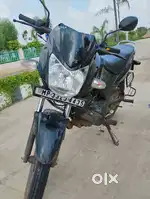 Shoroom condition hai single screch nhi hai bike pe