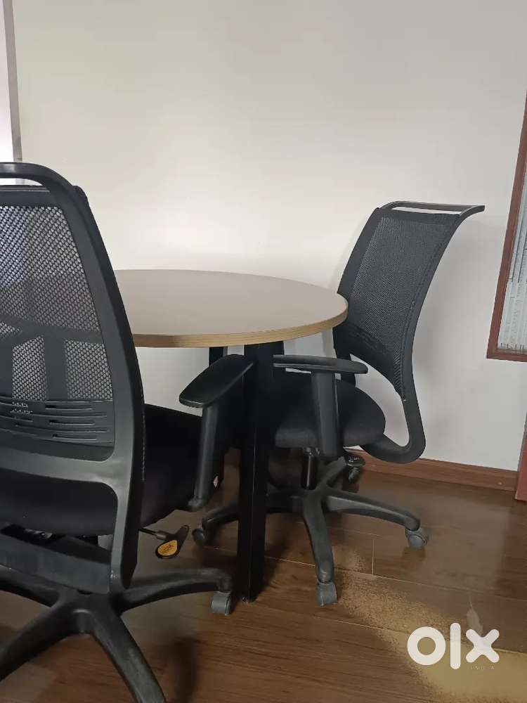 Round table