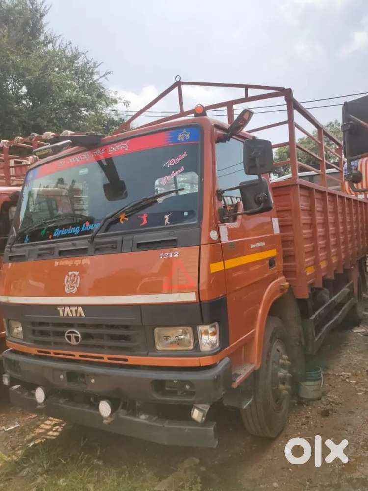 TATA 1212 20 FEET