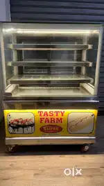 cake display