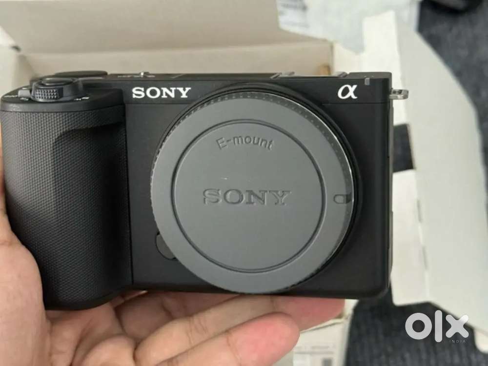 Sony ZV-E10 Mark II (M2) + Small Rig / Cage - Excellent Condition