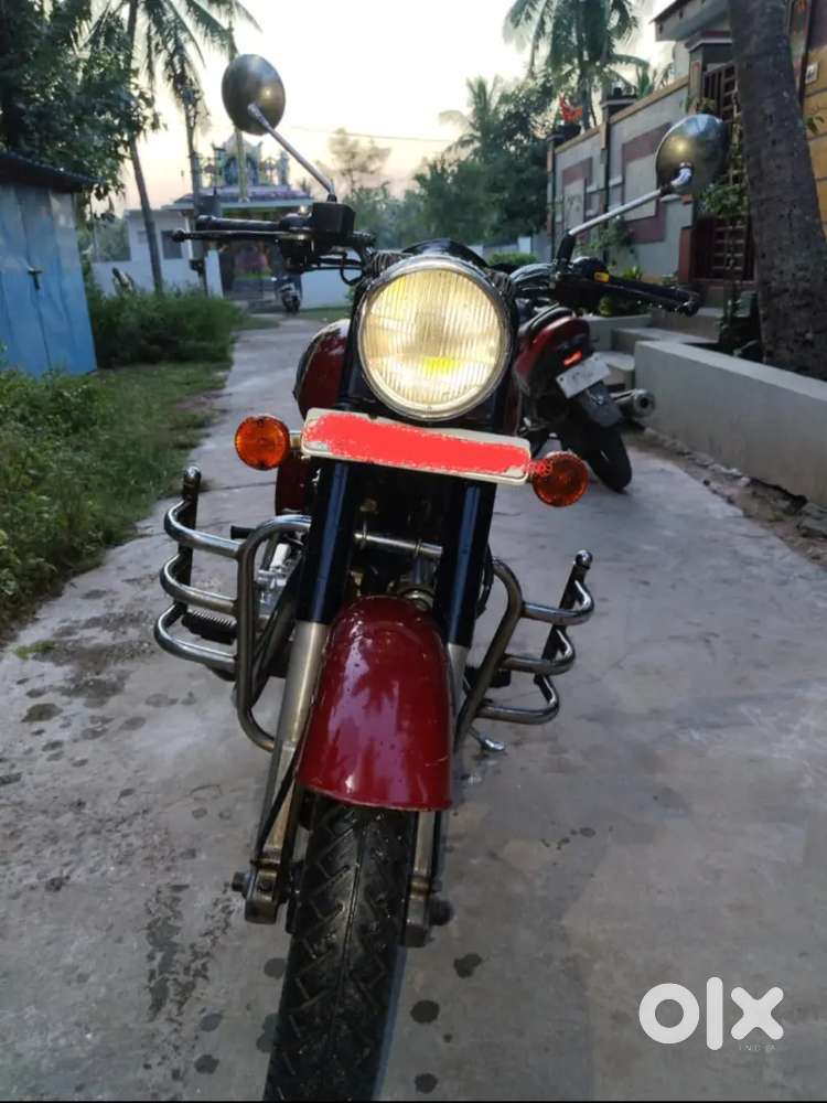 Royal Enfield classic 350-Chestnut Colour