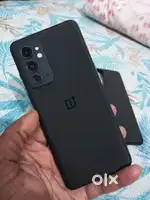 Selling my 5 months old One Plus 10 pro for urgent money