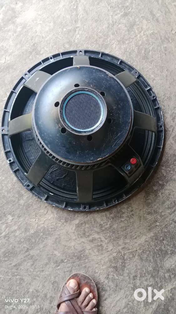 Speaker 1200 watt rcf 18 inch