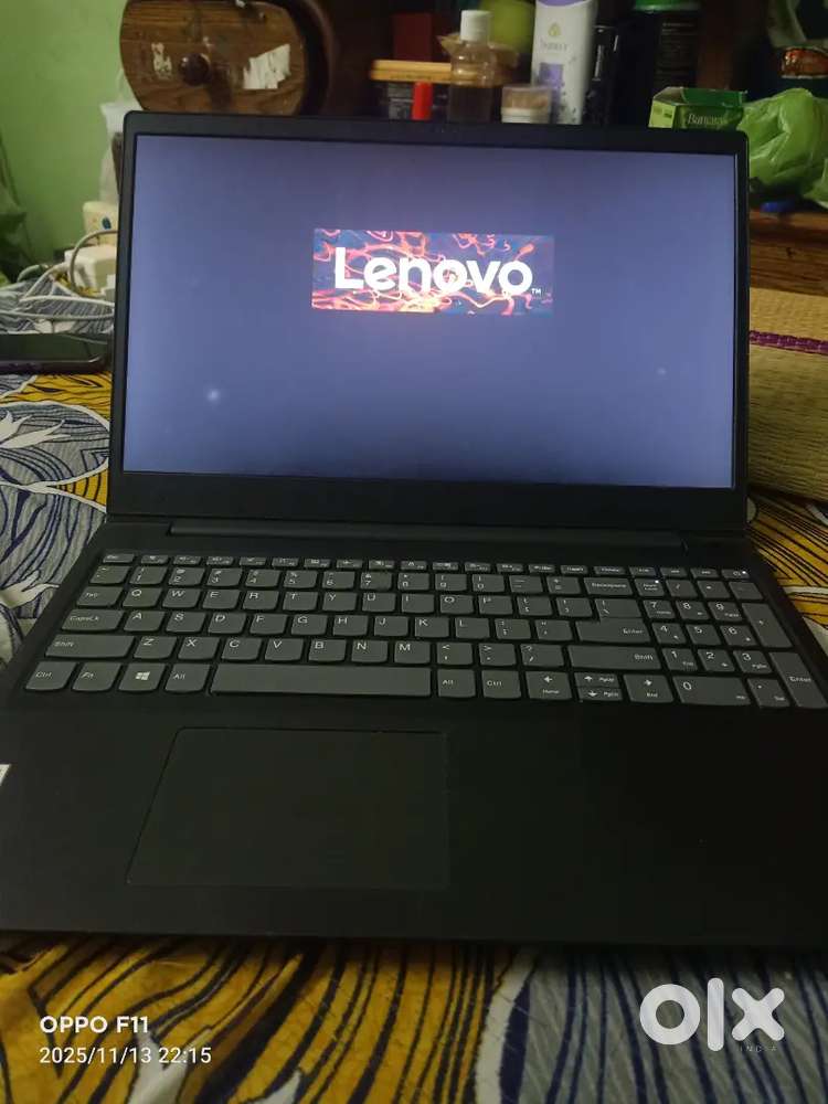 Lenovo ideapad petium gold processor 5405U,15.6 display 4gb 1tb