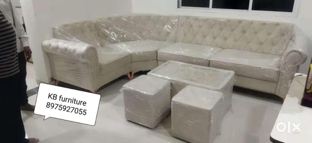 NEWLY ATTRACTIVE CORNER SOFA SET