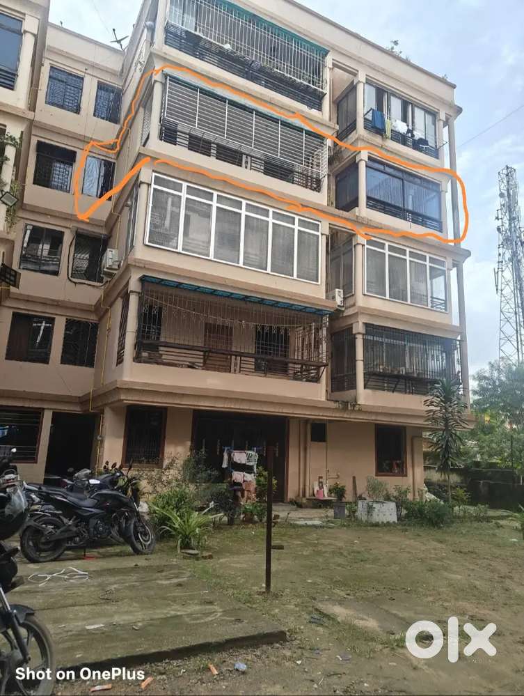 3BHK FLAT FOR RENT IN MORABADI 1.5 KM FROM RIMS
