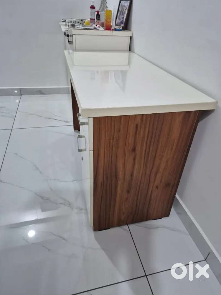 Computer table/ study table