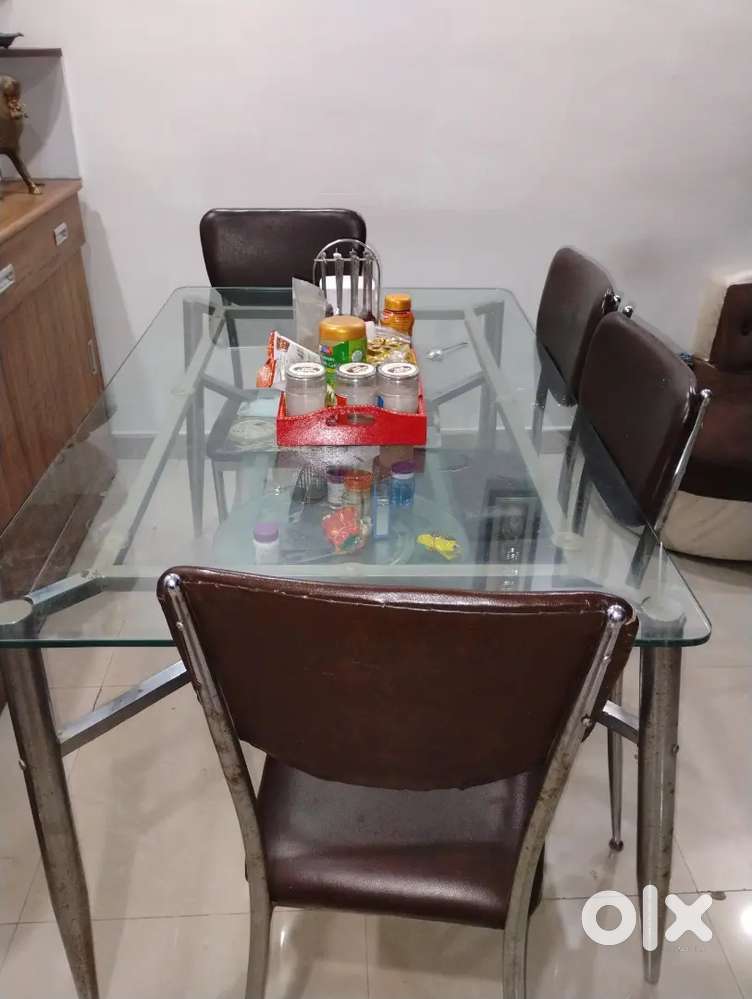 Dining table with 6 chairs