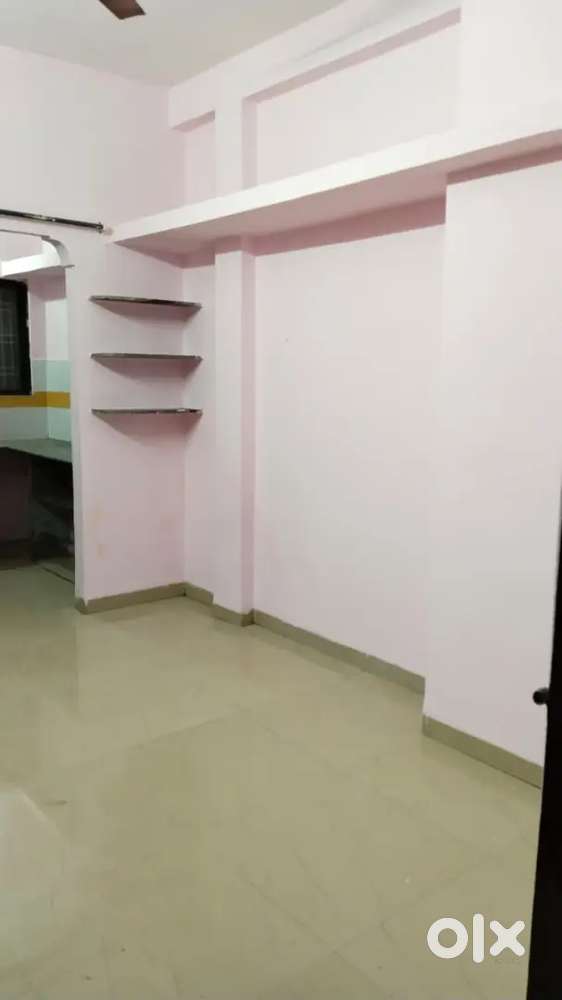 1 rk room avaliable