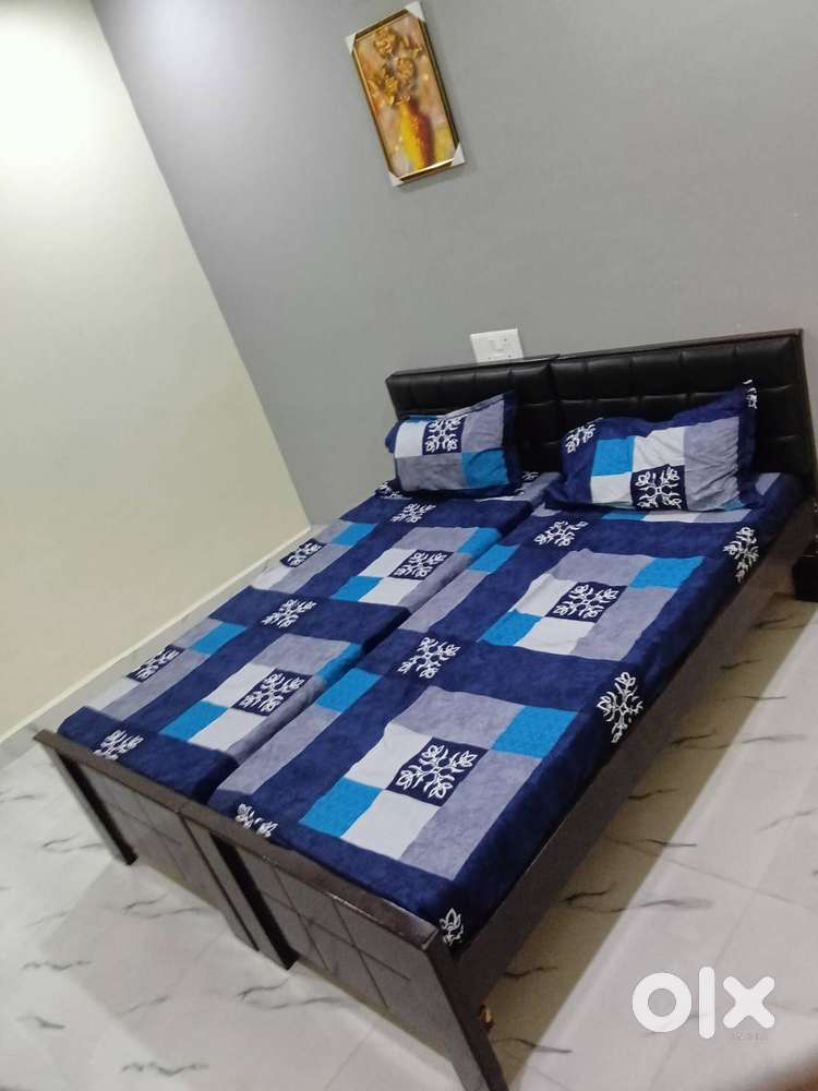 Front Office Associate For A Hotel