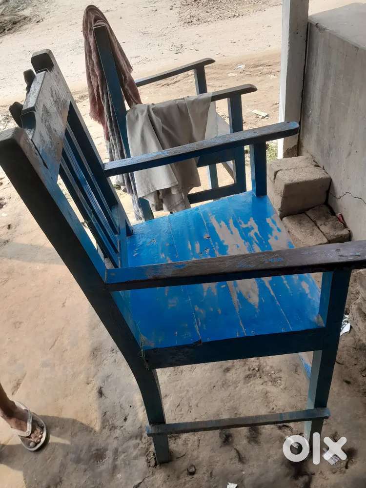 Salon chair