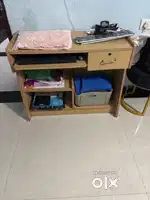Computer table