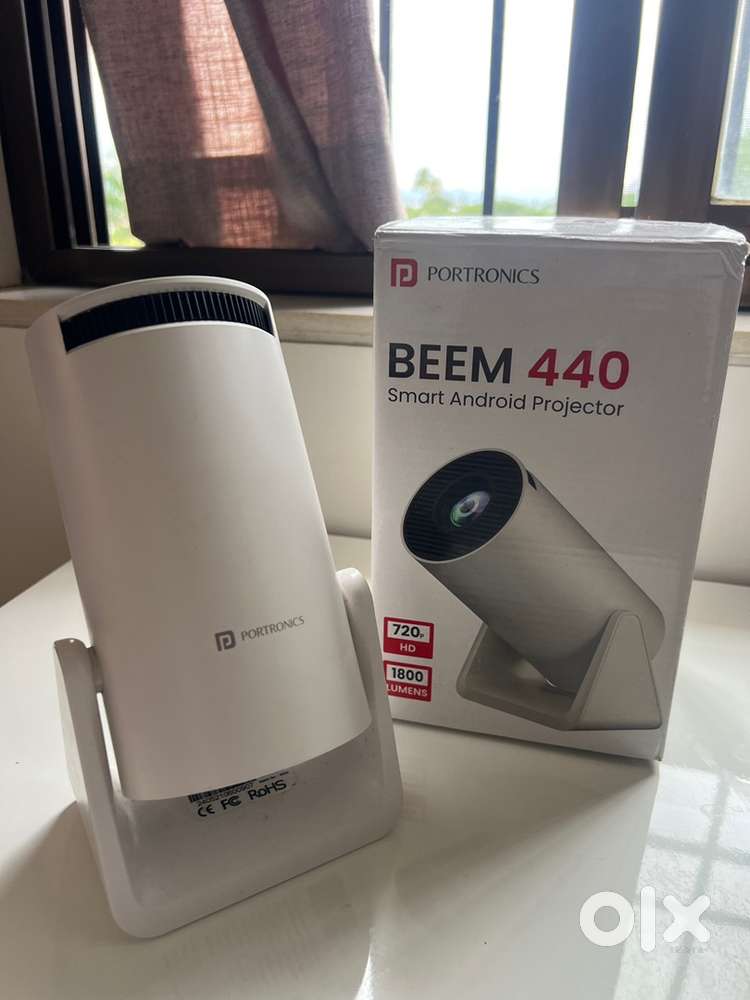 Projector Potronics Beem 440