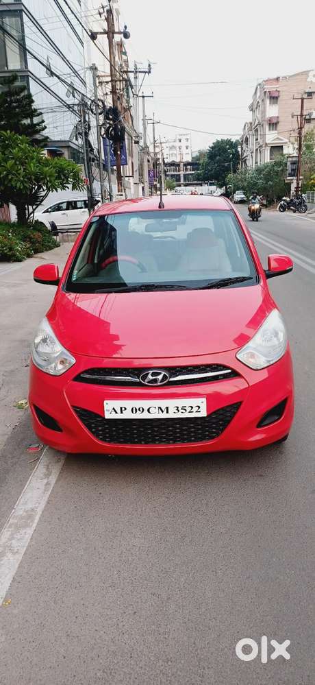 Hyundai i10 Sportz, 2012, Petrol