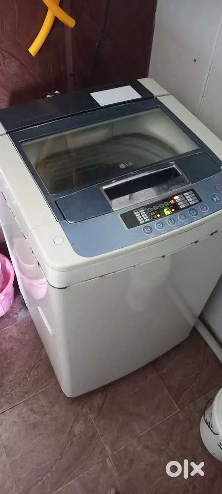 Top loading washing machine