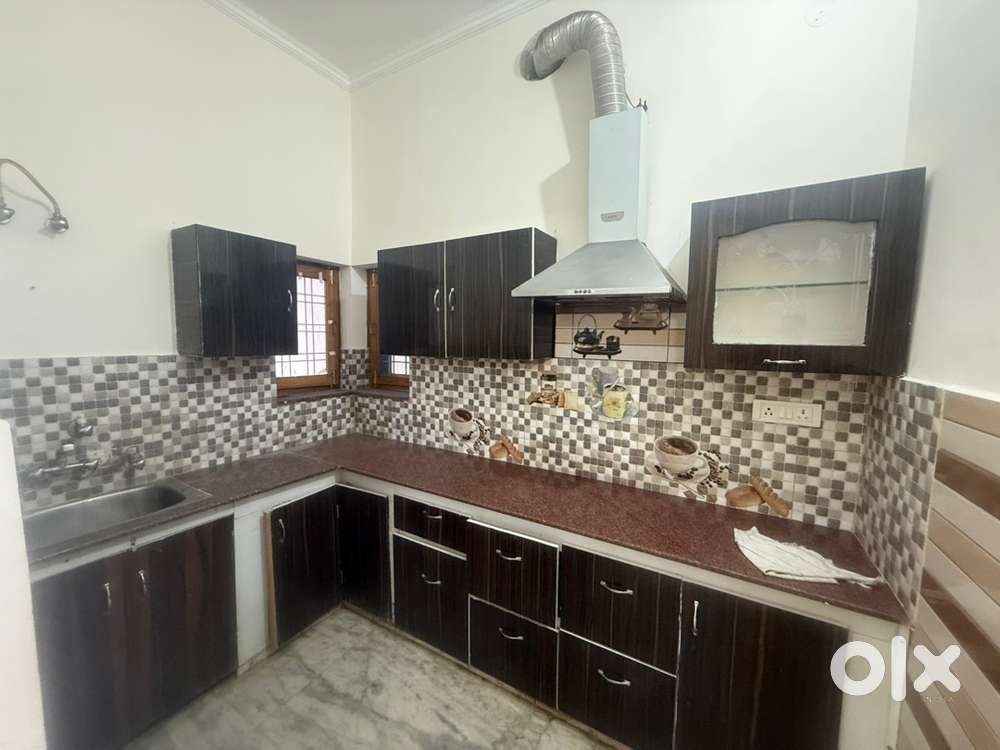 2 bhk g floor hosue veg Faimly