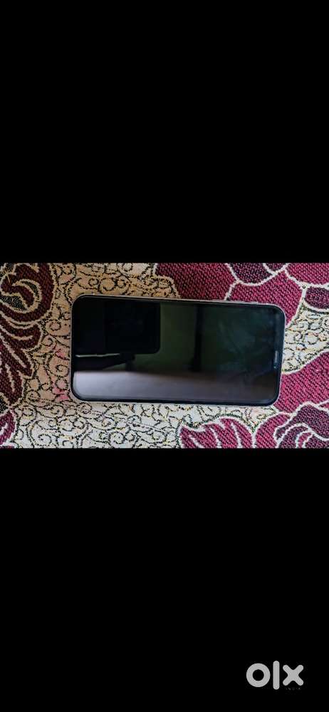 I phone xr 64 gb ek dam ok h phone h kuch kami nhi h