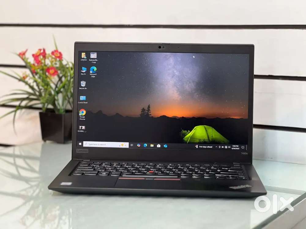 Lenovo T490S ThinkPad 
Core i5-8th Gen 
256GB SSD