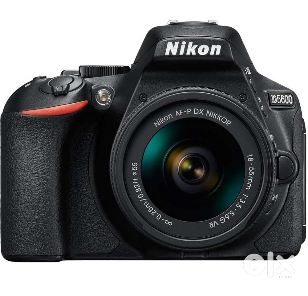 Nikon D5600 DSLR Camera with Dual Lens Kit - Excellent condition!