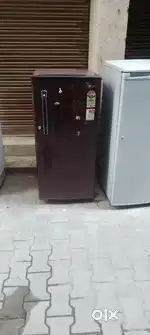 LG company single door fridge proper working condition