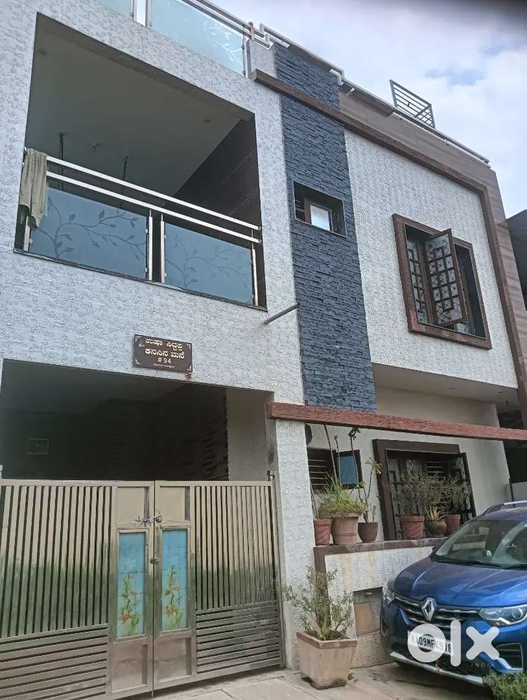 30/40 duplex house for sale