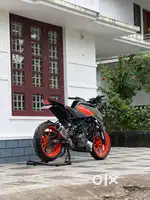 Duke 200 bs6 2024 march  Single owner  Full showroom service  Only 8k