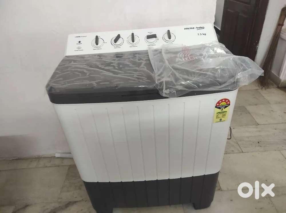 Voltas beko 7.5 kg new  just 2 month old