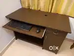 Computer table