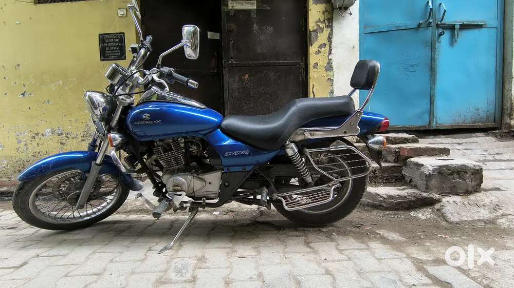 Bajaj avenger 220