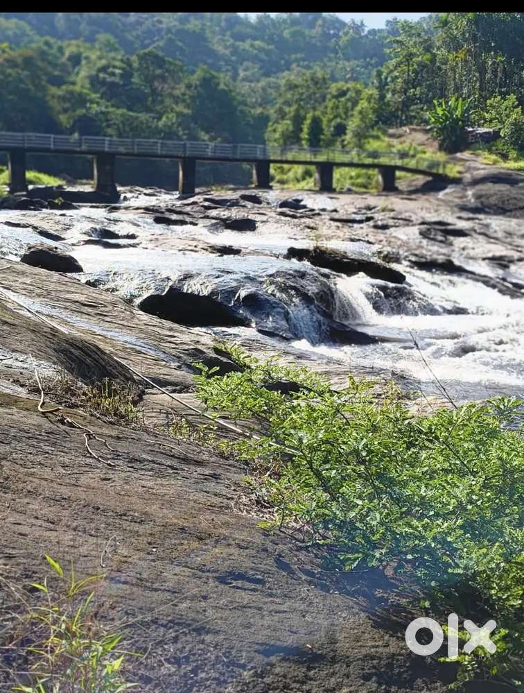 River view single cottage for sale 15 people can accommodatte