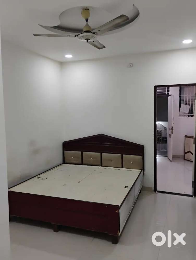 Newly constructed independent 1 bhk near bhawarku