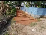 തഴവ കുറ്റിപ്പുറത്തിന് തെക്കുവശം ചുറ്റുമതിലോടു കൂടിയ 20സെന്റ്പുരയിടം