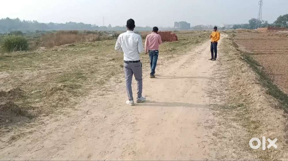 30 फीट मेन रोड, 25फीट लिंक रोड, पार्क, बिजली, कालोनी के चारोंतरफ दीवाल