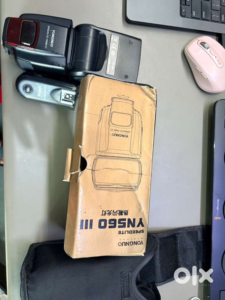 Yongnuo Speedlite YN 560 III Flash with Wireless Transmitter