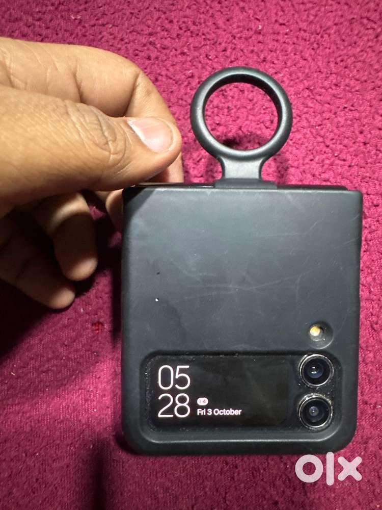 Samsung galaxy flip 4