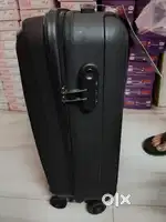 BRAND NEW VIP TROLLEY BAGS 55CMS