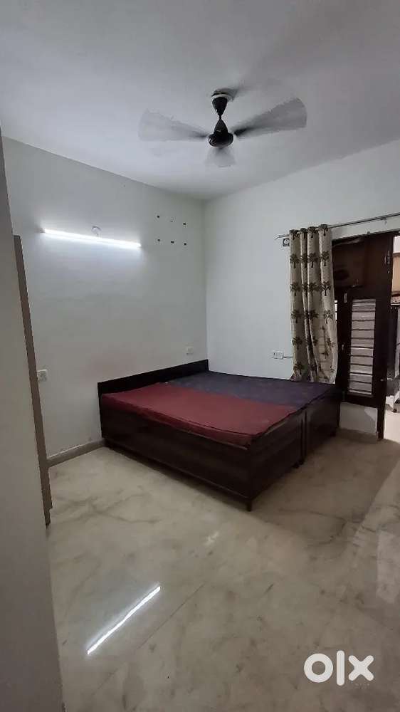 1rk rooms mundi kharar sunny enclve indepndt kitchen wasrum attached