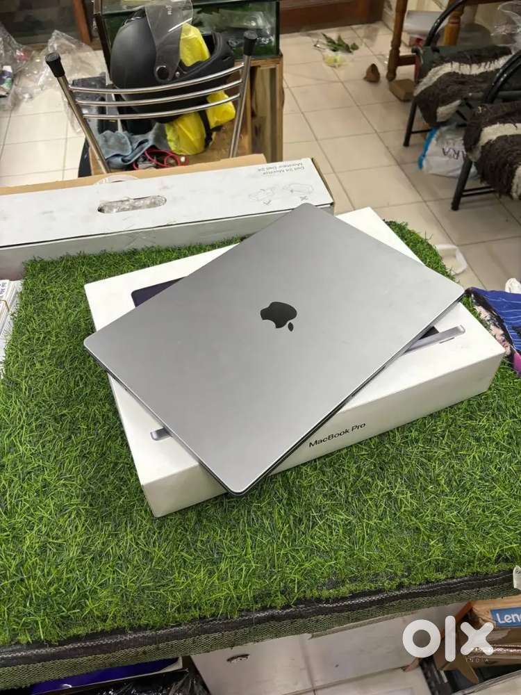 MacBook A2485 Pro 16 inch