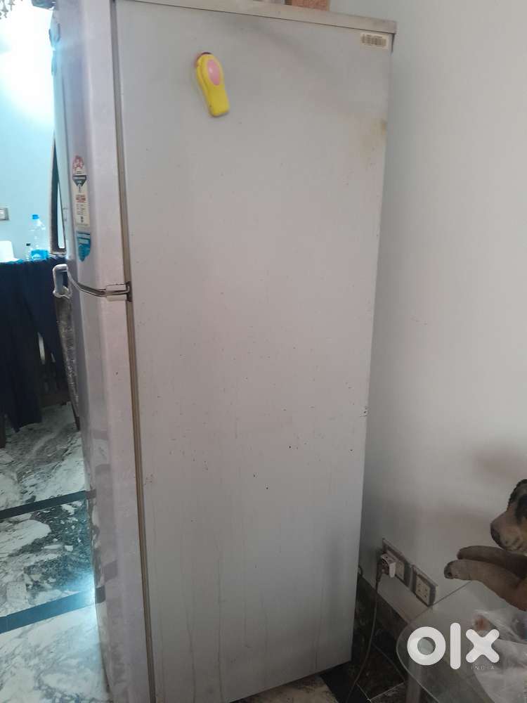 LG Fridge in working condition.